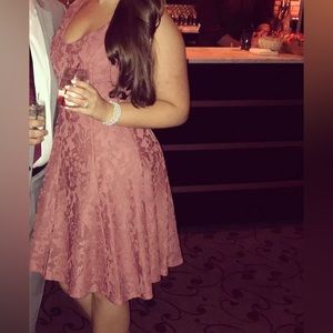 Prosecco lace dress